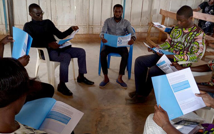 Pastor James Wheagar, the LMI Bible Teaching Ministry Representative in the Ivory Coast is using the French version of our Dynamics of Discipleship materials to train and edify believers.